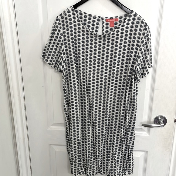 Summer dress - Picture 1 of 3